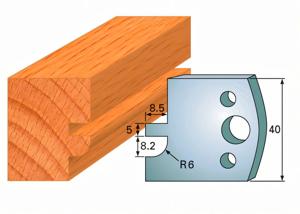 Pair of deflectors 134