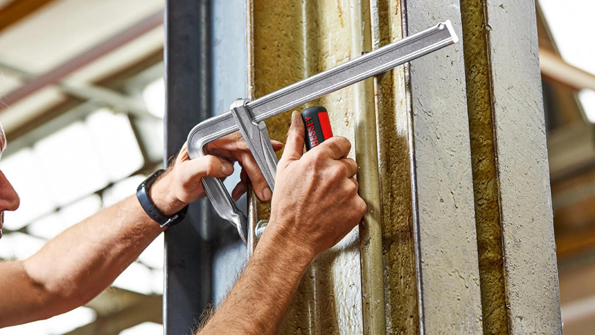 ganzstahl-schraubzwinge-klappgriff-250-bessey-be-gz25kg-03