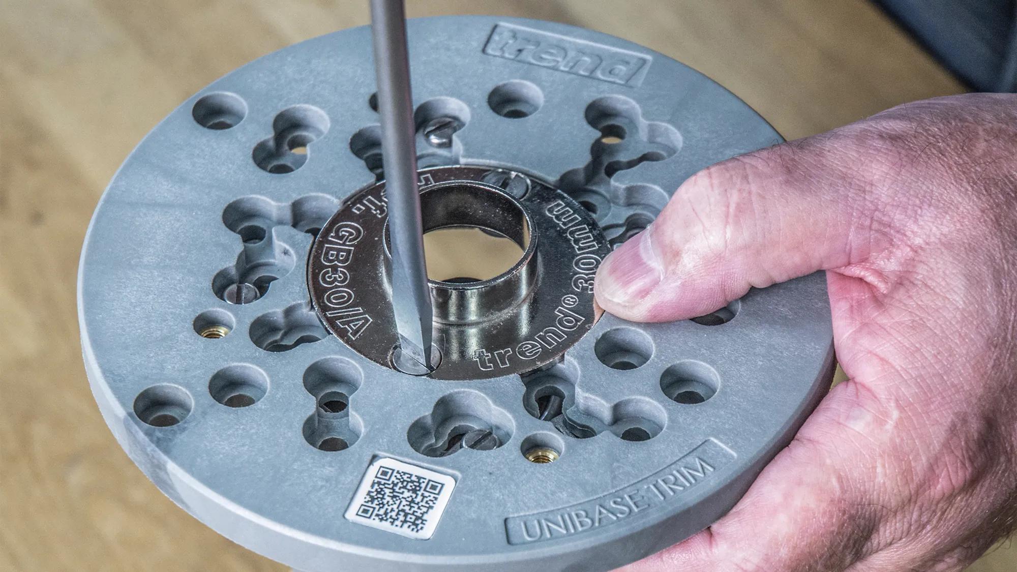 adapterplatte-kantenfraesen-trend-t-unibase-trim-05