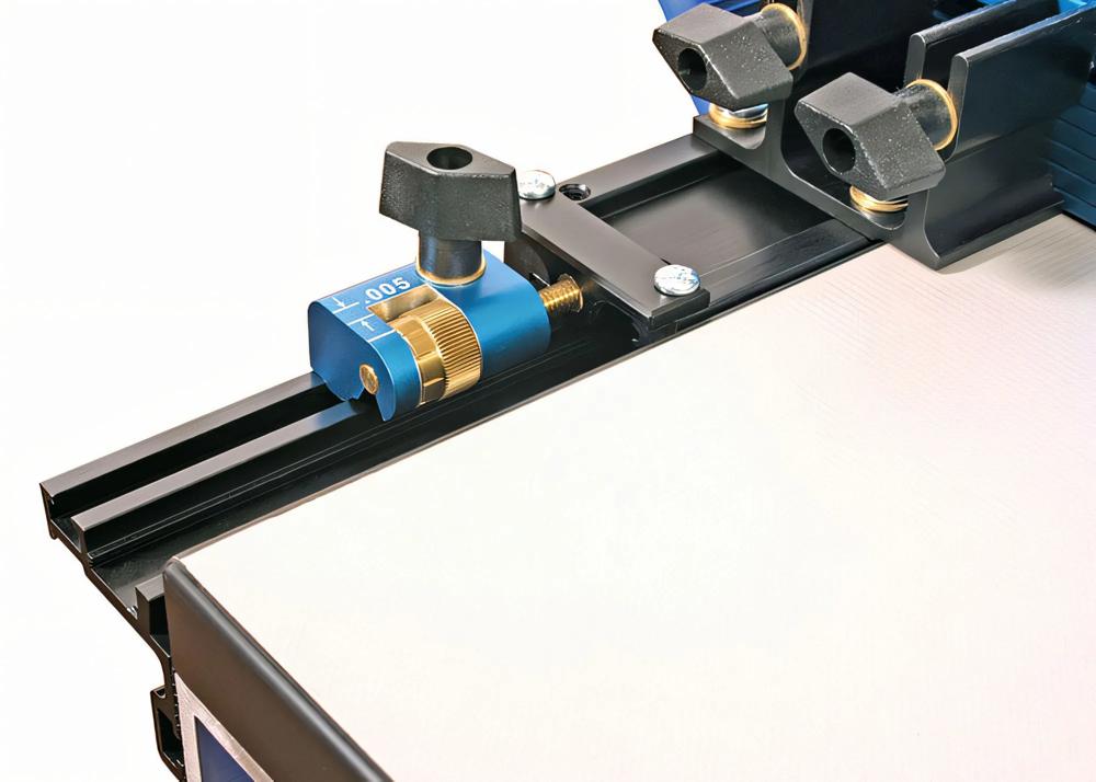 praezision-bandsaegenanschlag-feineinstellung-kreg-kr-kms7215-03