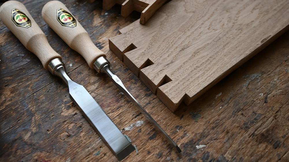 zinkenbeitelsatz-holzkasten-6teilig-kirschen-ki-1107001-02