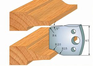 Pair of deflectors 100