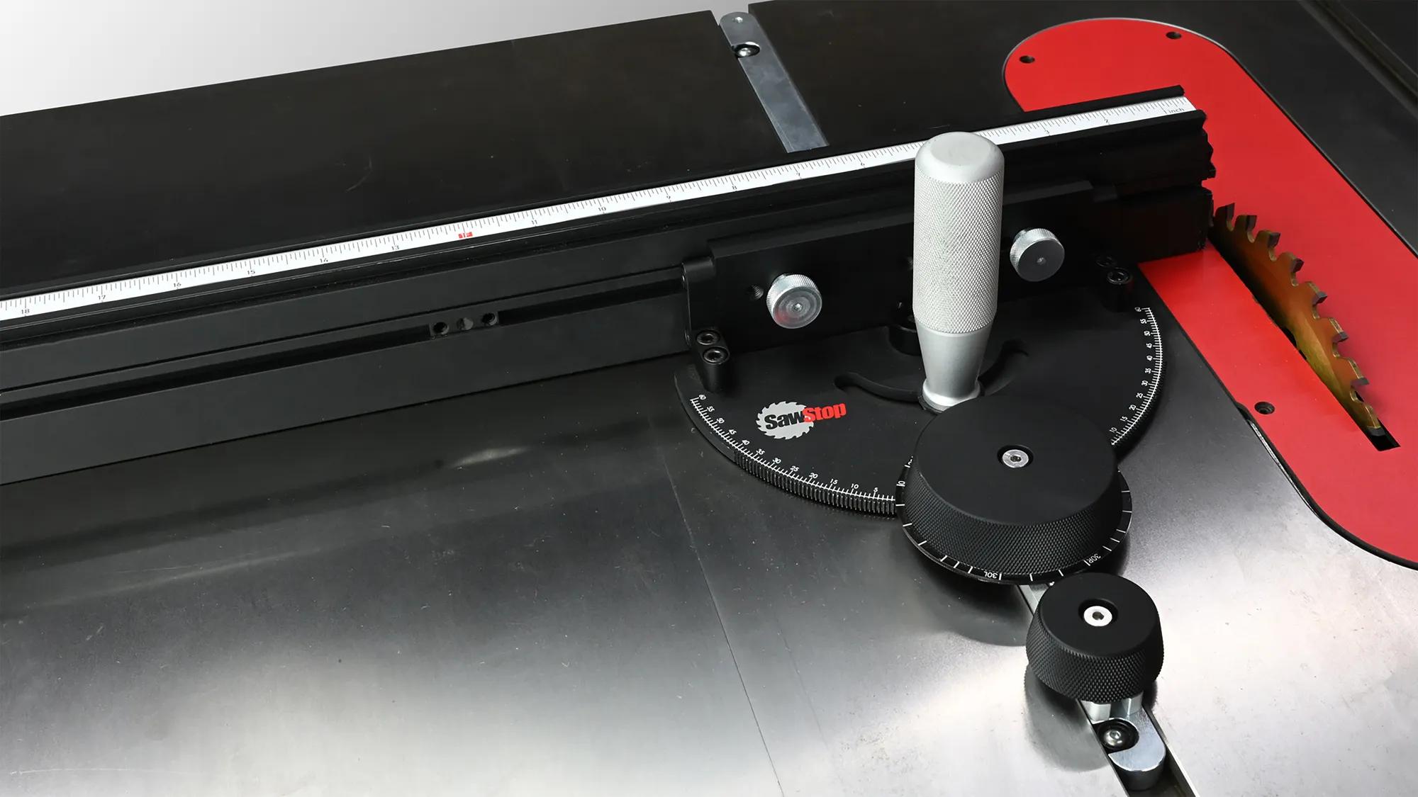 tischkreissaege-sawstop-saw-pcs36-dado-ess-03