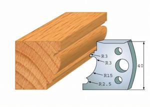 Pair of deflectors 121