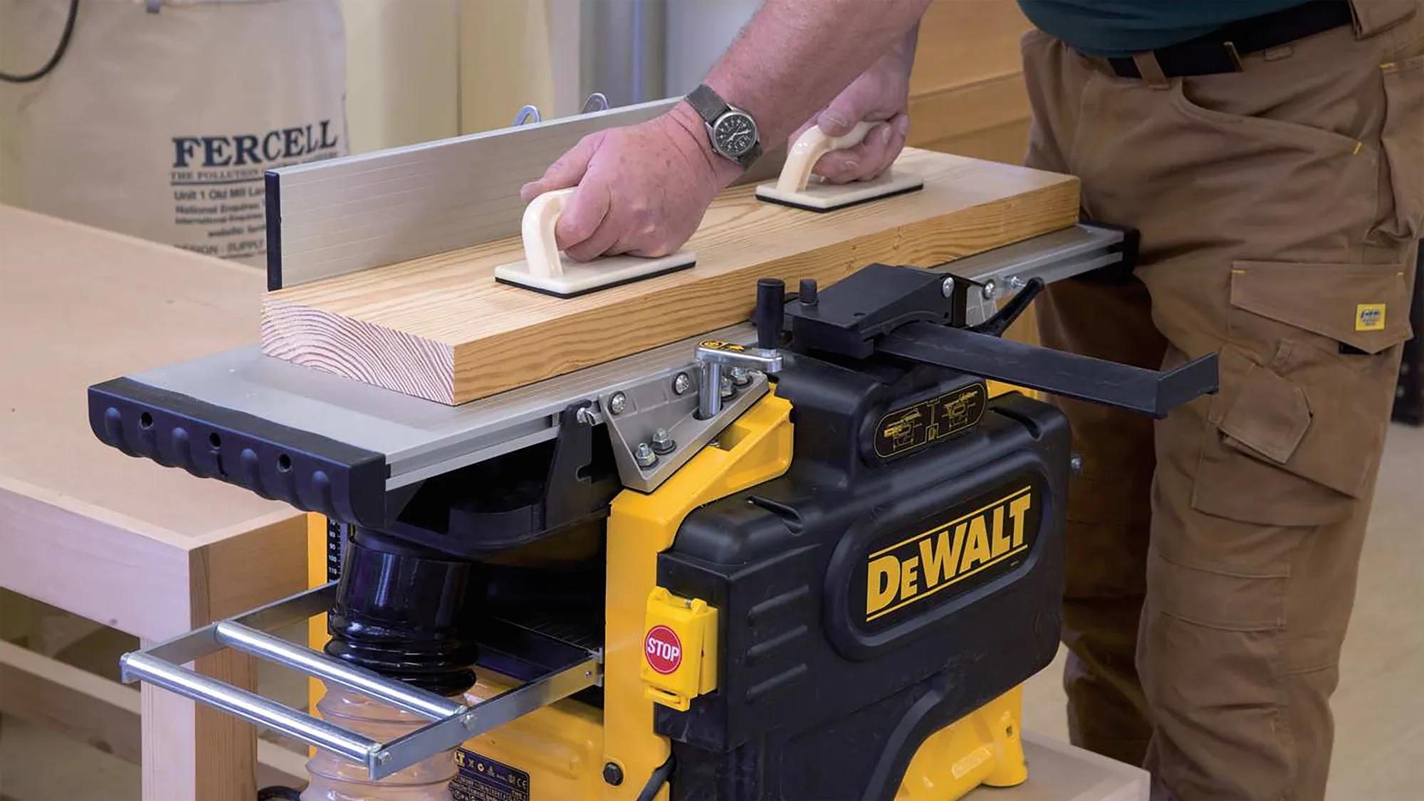 abrichthobel-dickenhobel-dewalt-d-d27300-qs-05