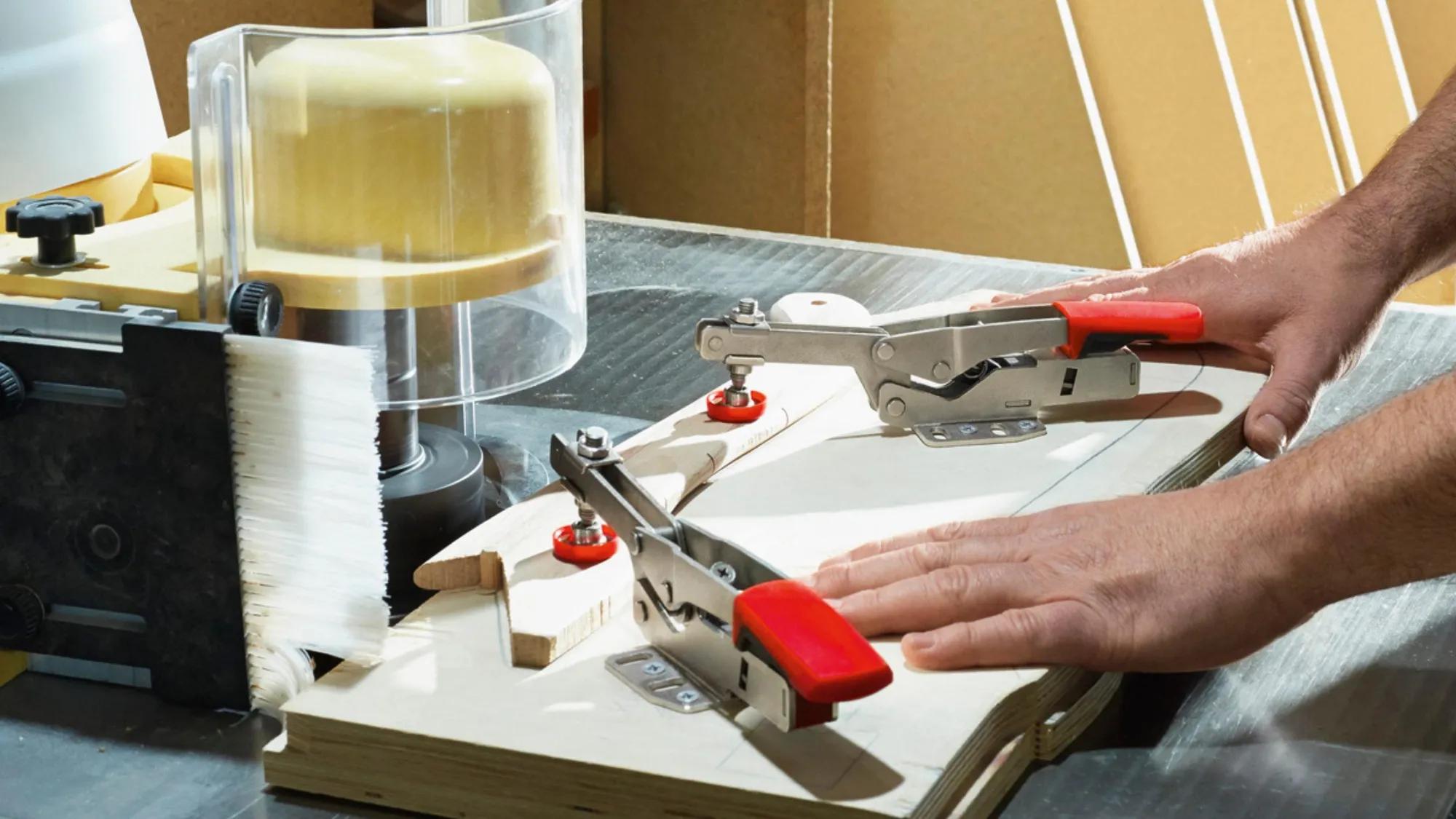 waagrechtspanner-offener-arm-horiz-grundplatte-bessey-be-stc-hh70-05