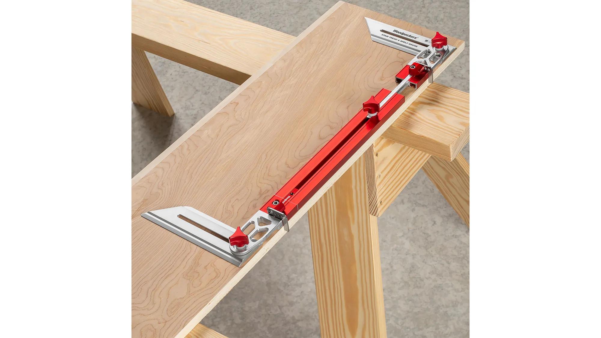 doppelschmiege-stair-tread-shelf-gauge-woodpeckers-w-stsg-sys-24-01