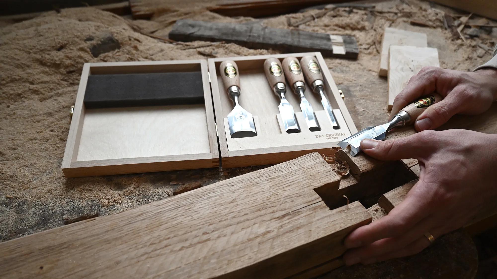 kurzbeitelsatz-holzkasten-5teilig-kirschen-ki-1157000-03