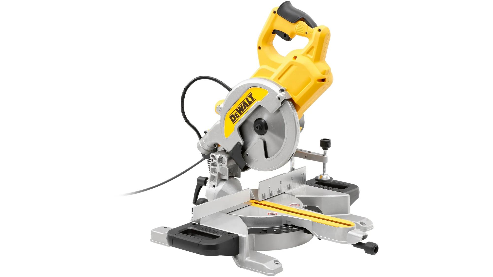 kappsaege-dewalt-d-dws777-qs-02