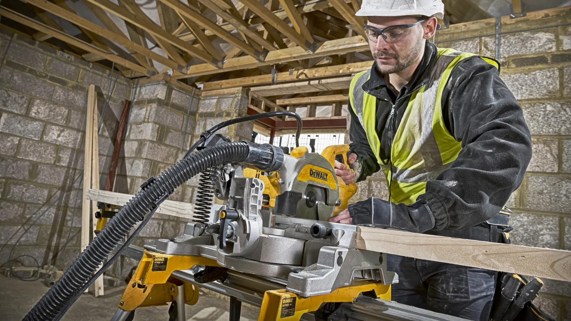 kappsaege-dewalt-d-dws777-qs-05