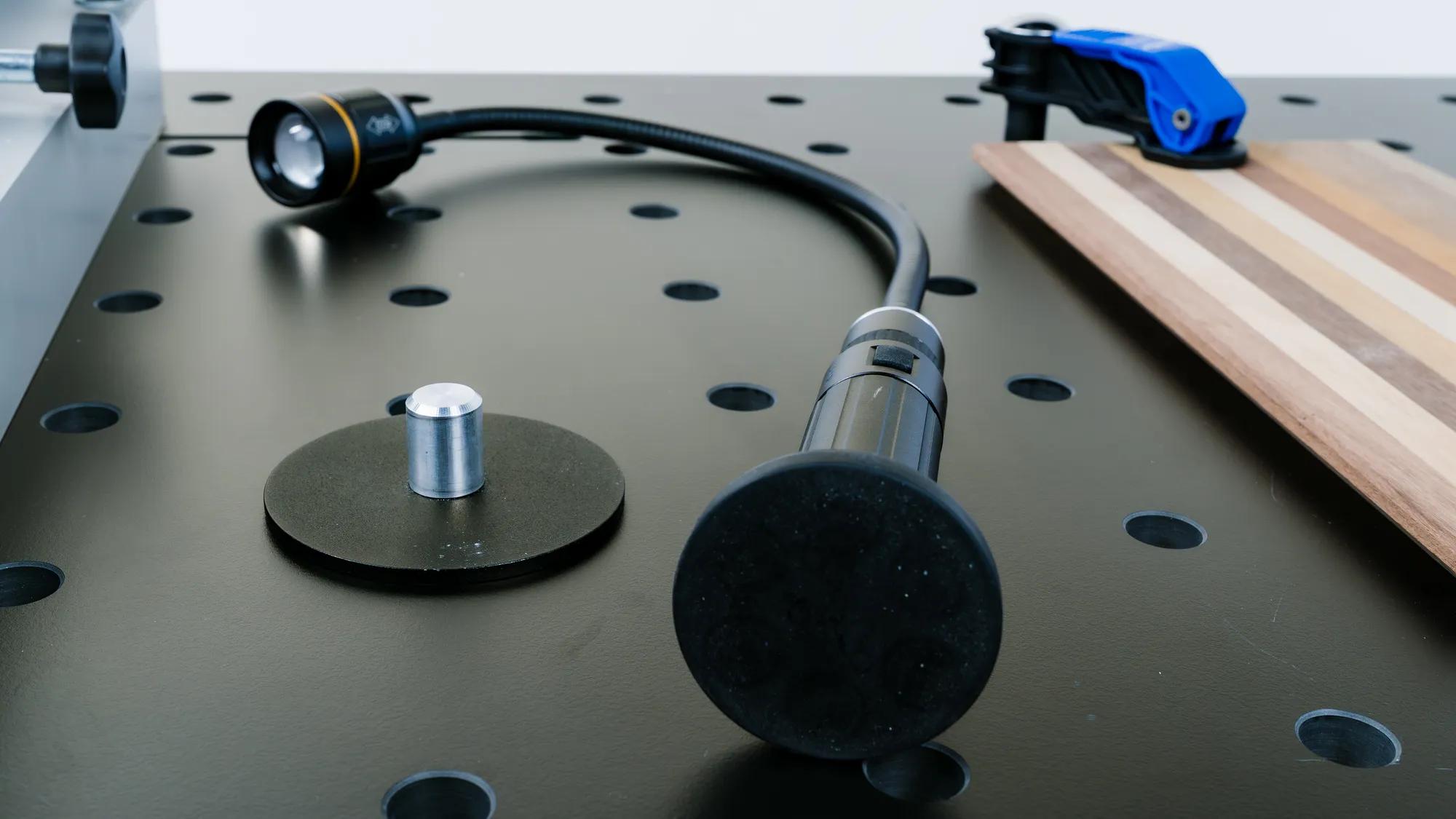 sockel-fuer-arbeitsleuchte-bauer-&-boecker-bb-910-81-03