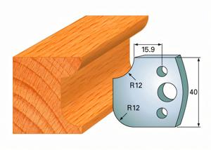 Pair of deflectors 176