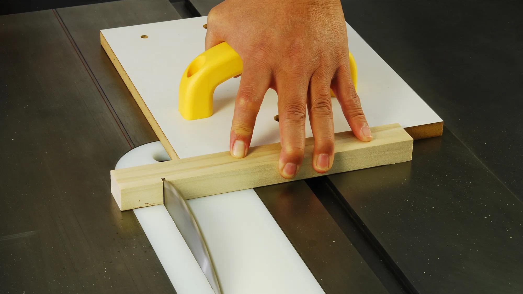 schiebeschlitten-fuehrung-tischkreissaege-microjig-mj-zp750-b1-03