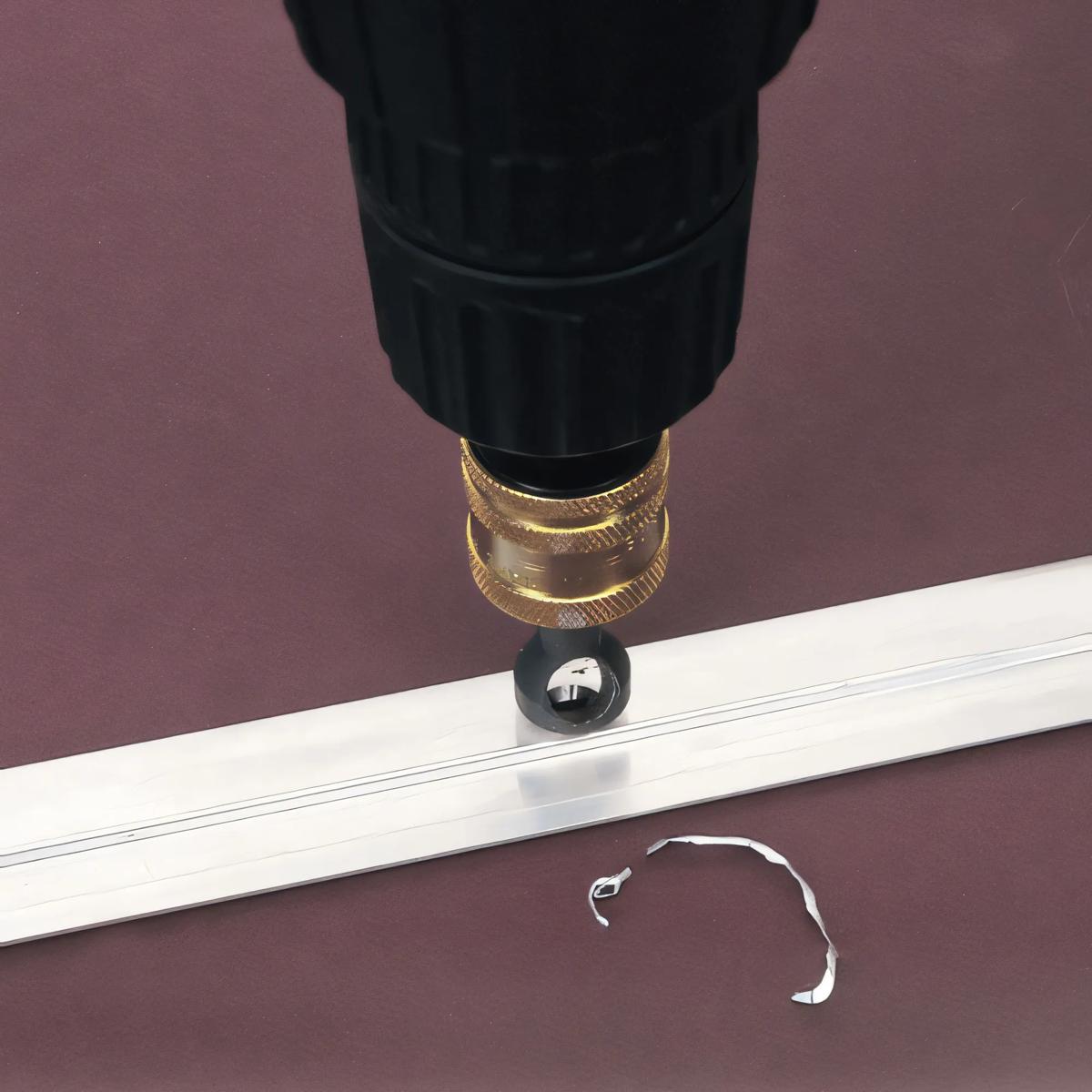 lochbohrer-trend-t-snap-csk-2-02