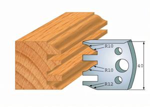 Pair of moulding knives 124