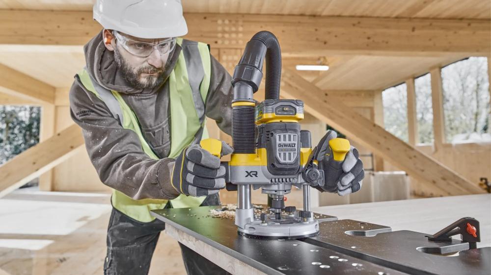 akku-oberfraese-dewalt-d-dcw620h2-qw-10