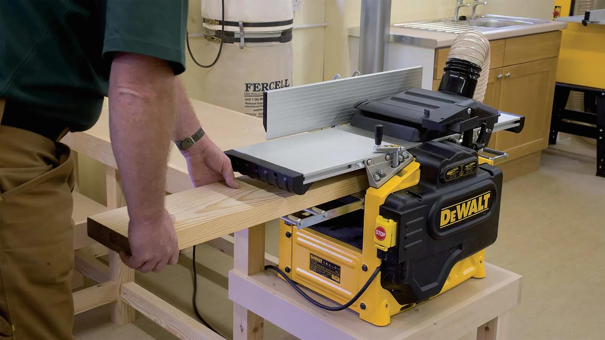 abrichthobel-dickenhobel-dewalt-d-d27300-qs-04