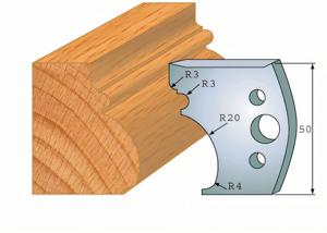 Pair of deflectors 501