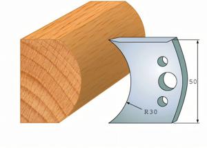 Pair of deflectors 547