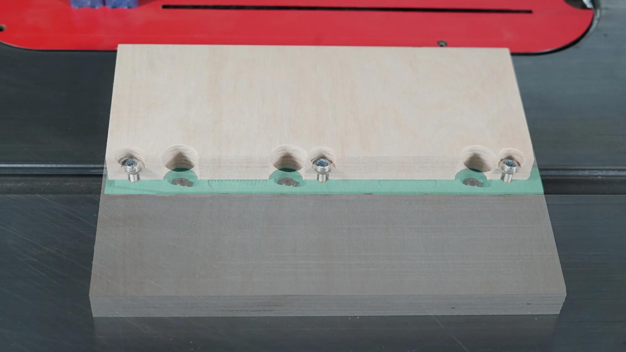 schiebeschlitten-fuehrung-tischkreissaege-microjig-mj-zp750-b2s2-02