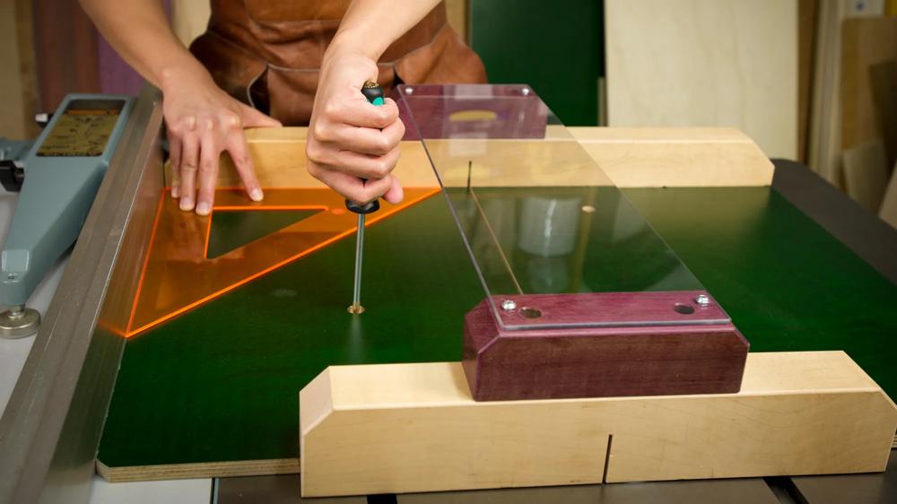 schiebeschlitten-fuehrung-tischkreissaege-microjig-mj-zp750-b1-02