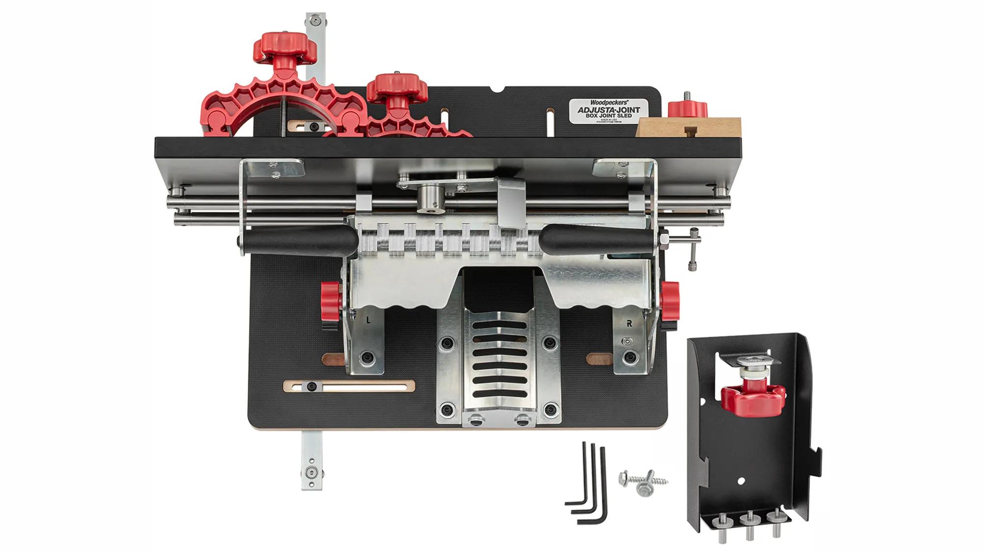 fingerzinken-schiebeschlitten-woodpeckers-w-ajaj-01
