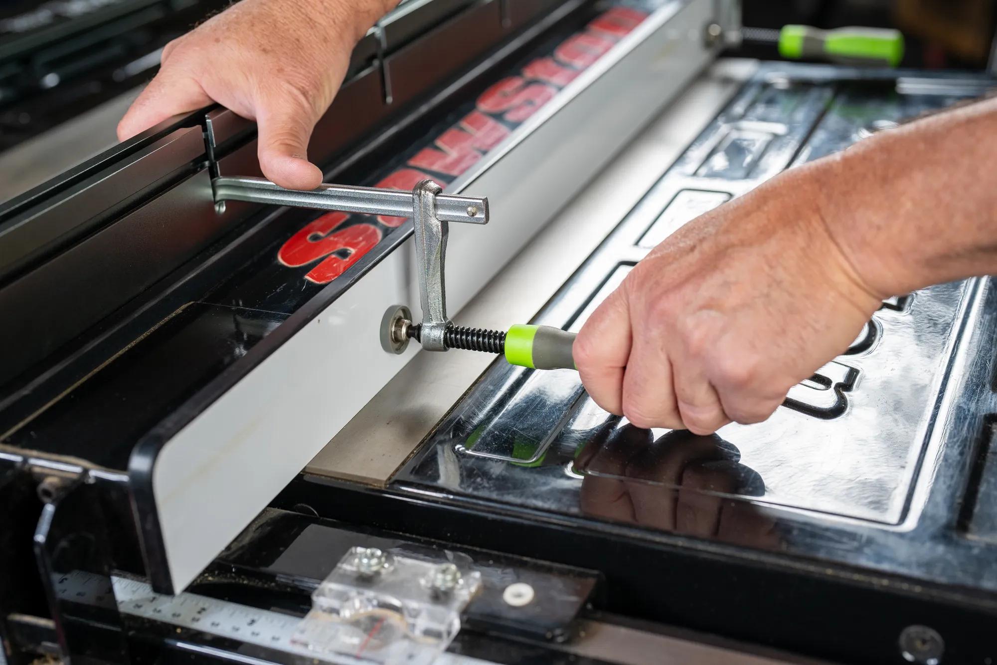 nut-zwinge-tischkreissaege-bow-bow-xt2-06