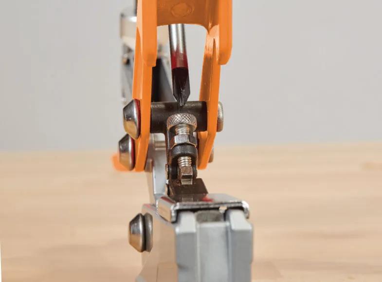 kniehebelspanner-fuer-t-nuten-bora-bor-br-g050101-03