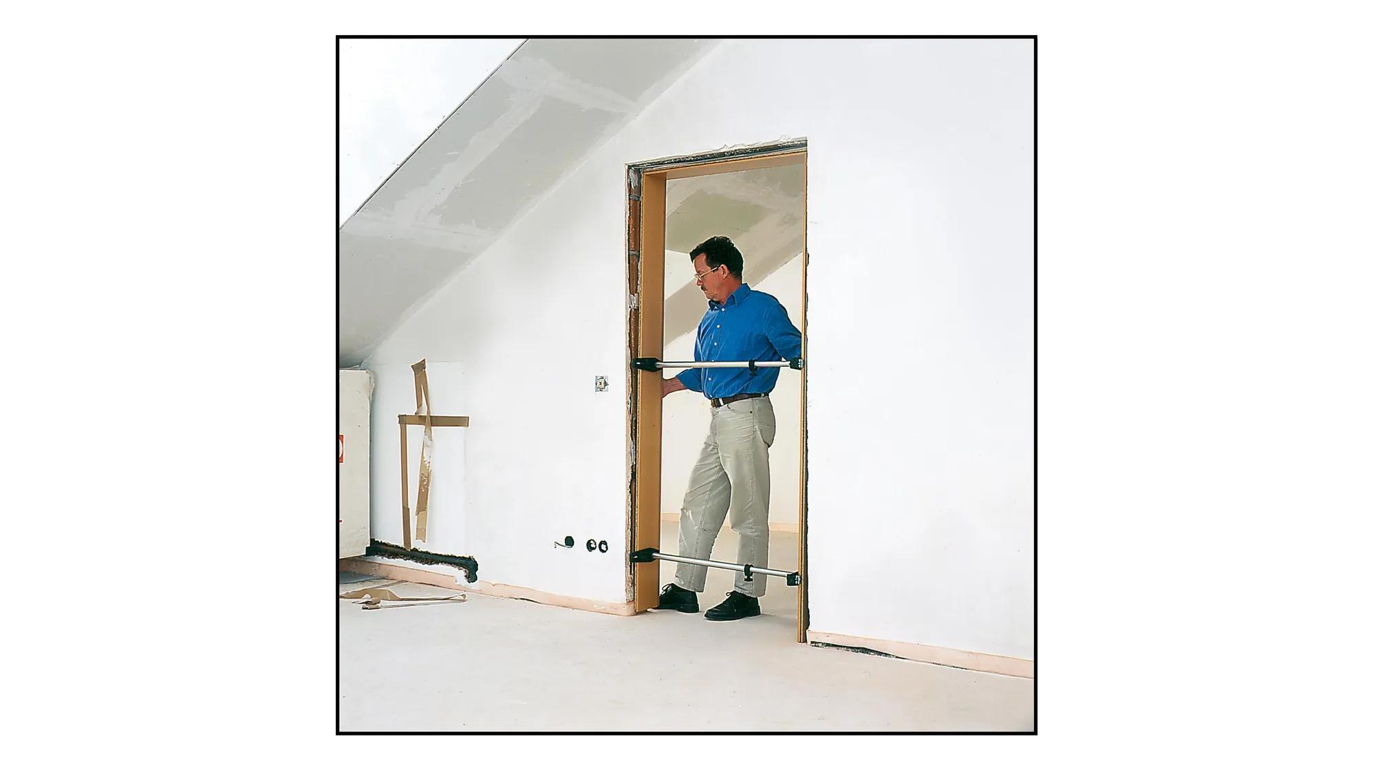 tuerfuttermontagestrebe-bessey-be-tms-03