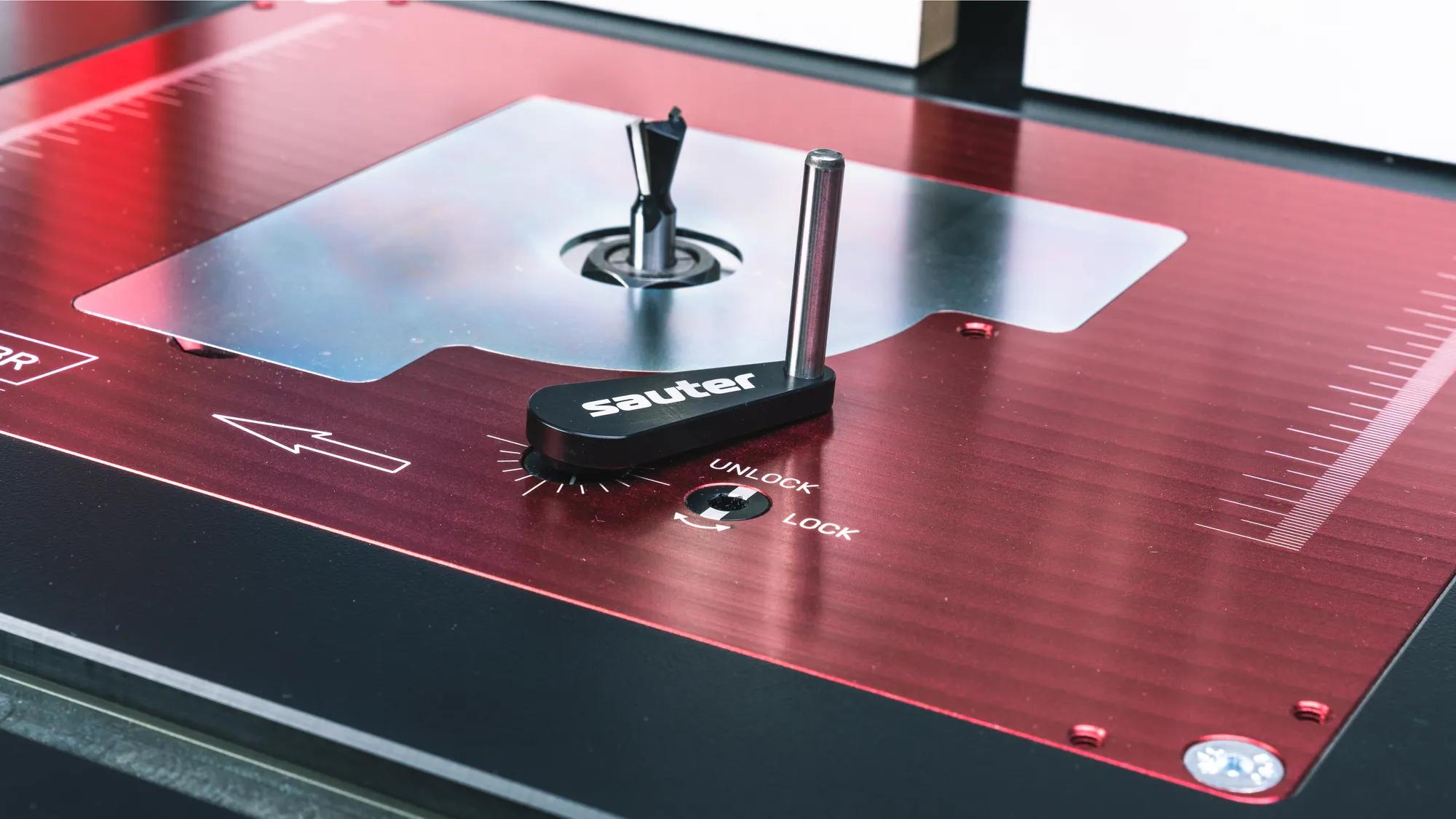 oberfraeslift-hoeheneinstellung-handkurbel-schwarz-sauter-sa-ofl-kurbel-black-02