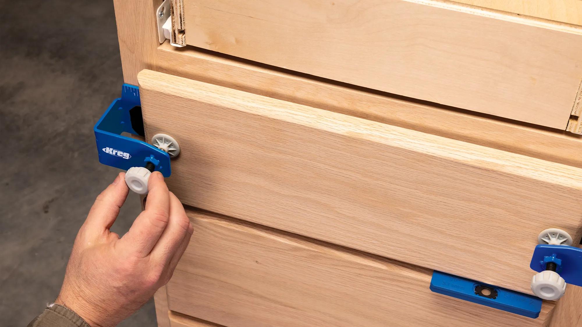 abstandhalter-schubladenfront-montagewerkzeug-kreg-kr-kcs-shims-04