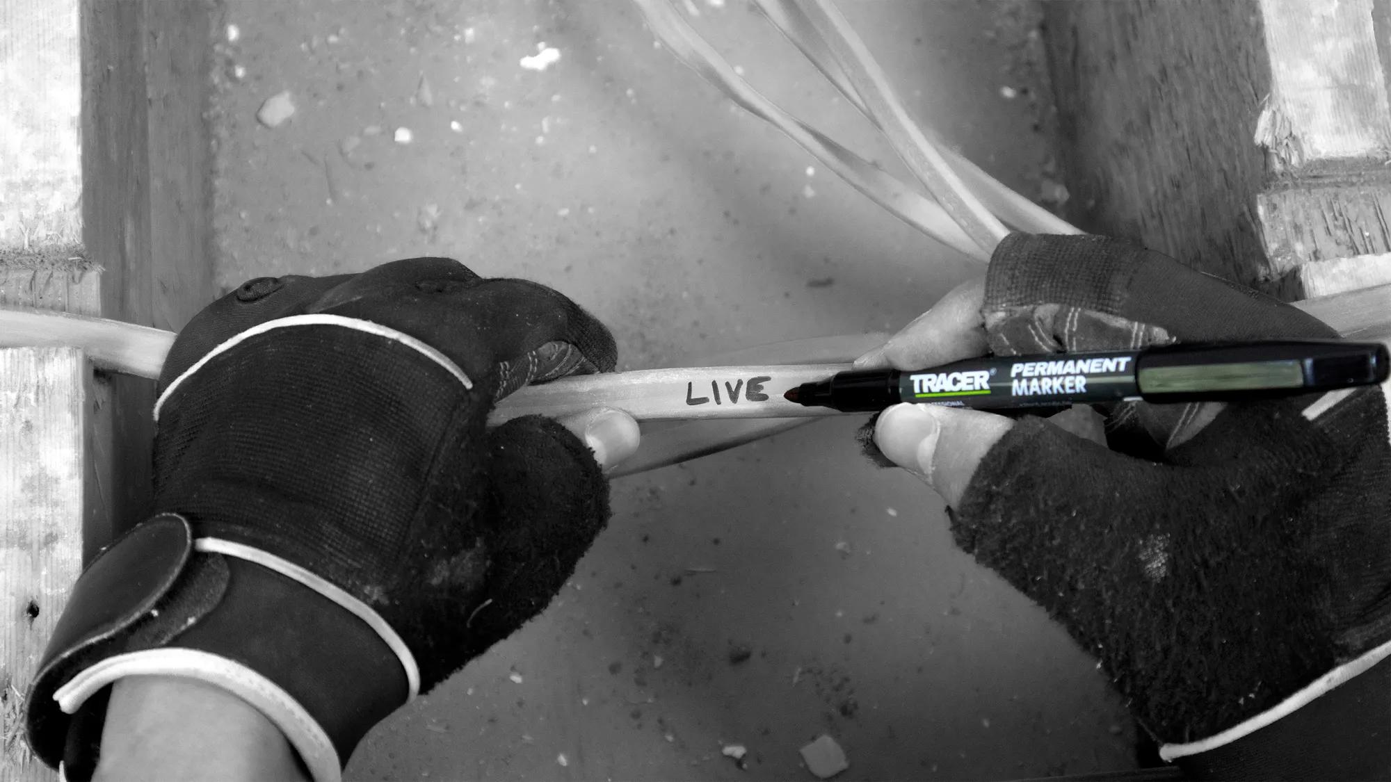 permanent-marker-schwarz-tracer-tr-apm1-04