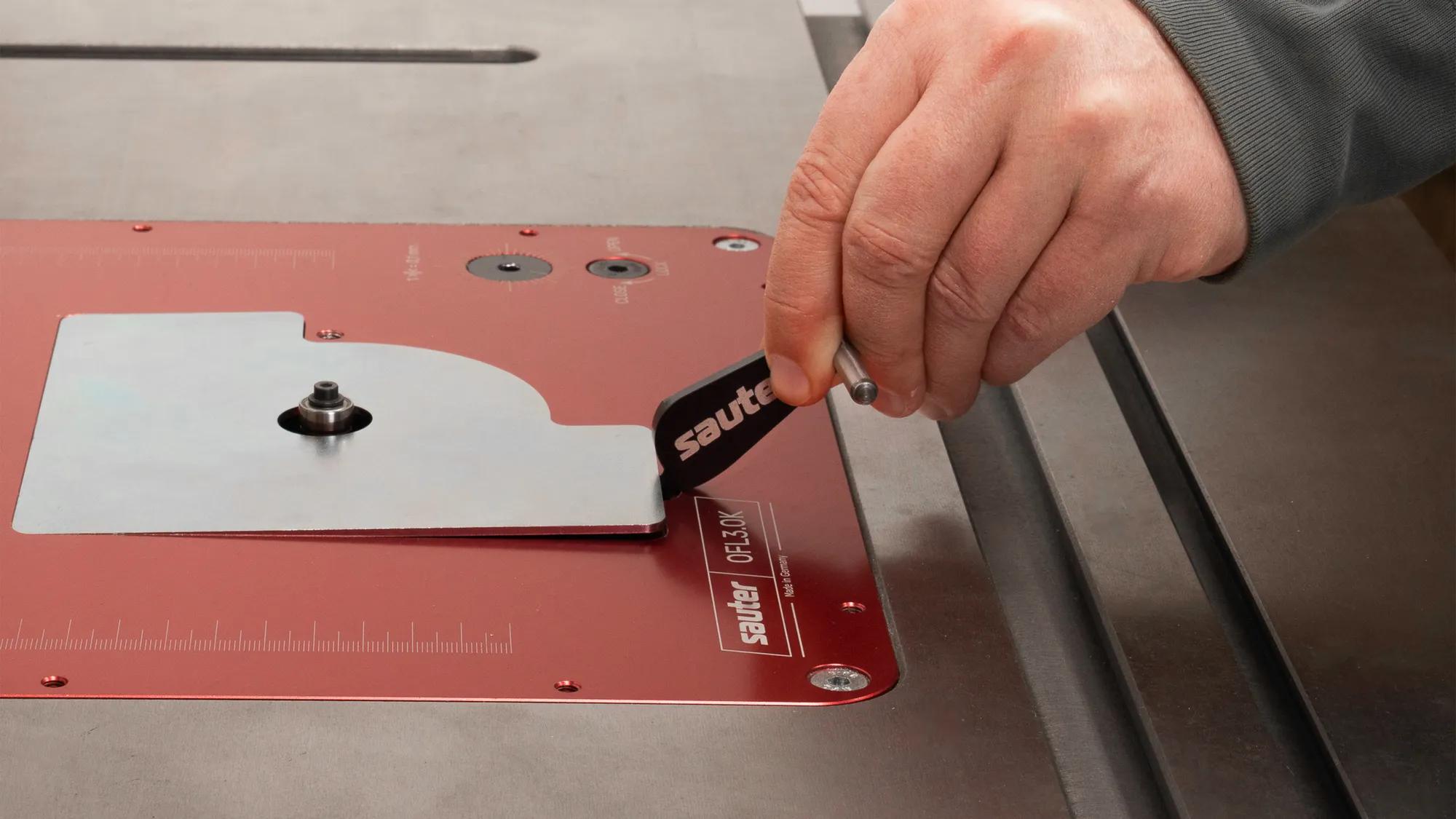 handkurbel-schwarz-sauter-sa-fml-cr-black-02