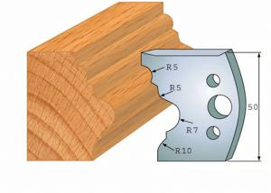 Pair of skid depth gages 508