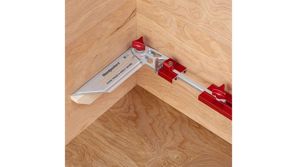 doppelschmiege-stair-tread-shelf-gauge-woodpeckers-w-stsg-sys-24-07