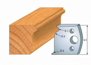 Pair of deflectors 110