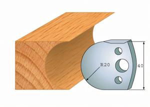 Pair of deflectors 131