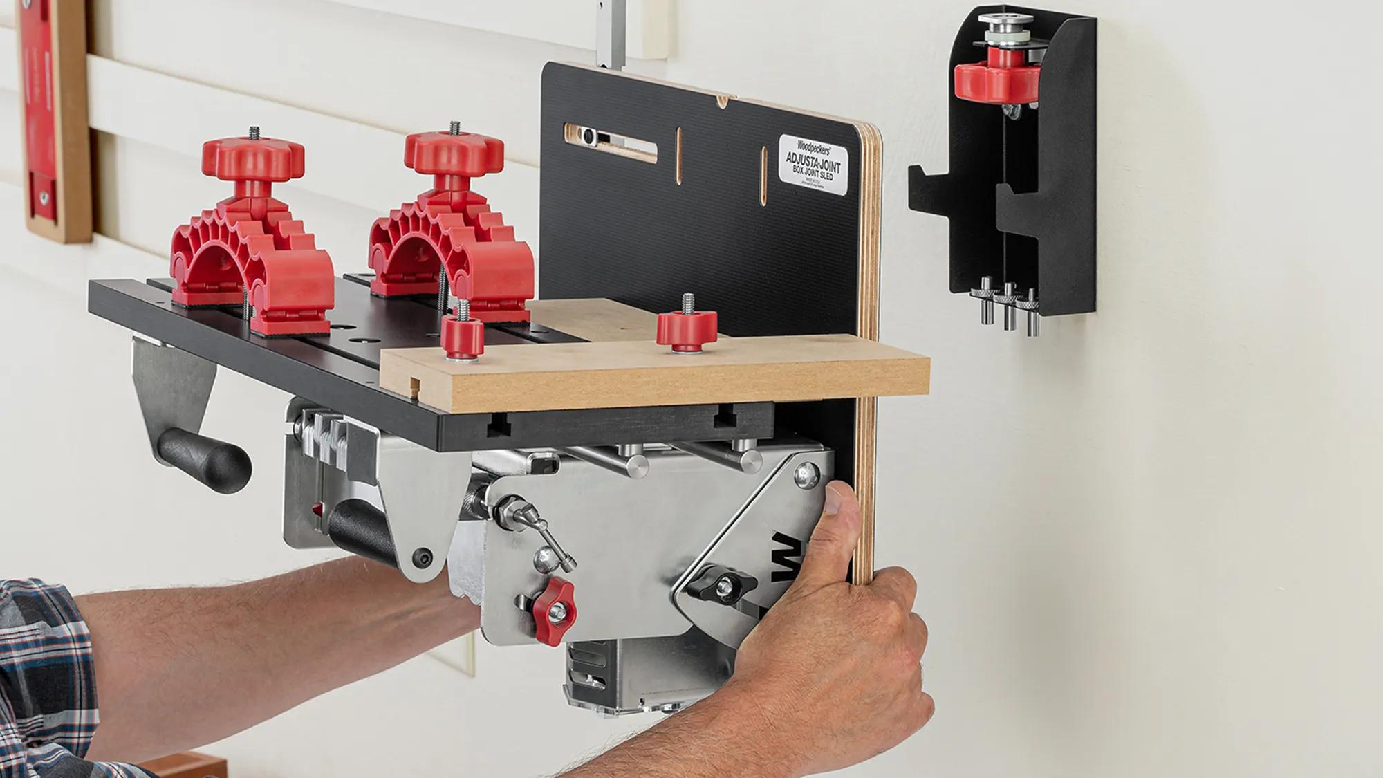 fingerzinken-schiebeschlitten-woodpeckers-w-ajaj-06