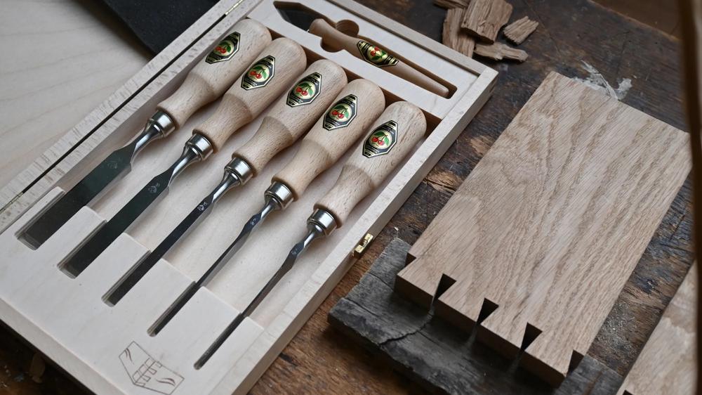 zinkenbeitelsatz-holzkasten-6teilig-kirschen-ki-1107001-03